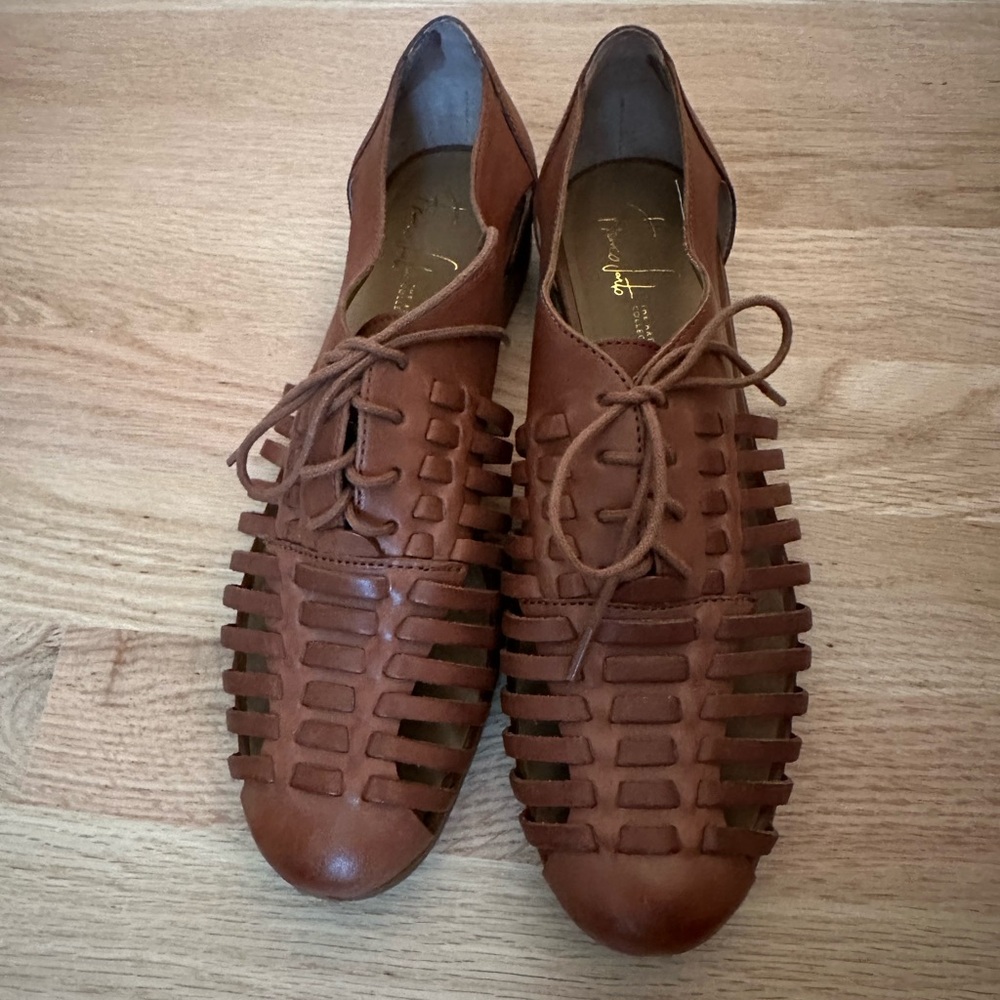 Franco Sarto Cut-Out woven Andrews Oxford Flats 7.5